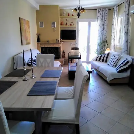 Apartment Agi's